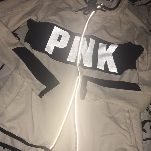💋 PINK zip up Hoodie - Picture 3 of 3